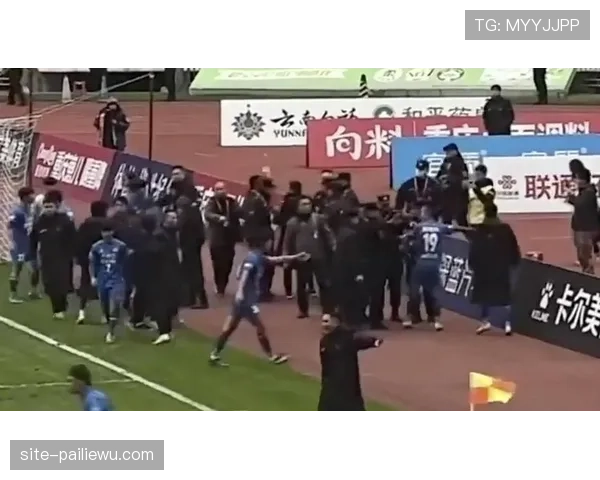 裁判金特罗执法皇马再引争议 历史数据揭示判罚倾向性差异 裁判金特罗执法皇马再引争议 历史数据揭示判罚倾向性差异